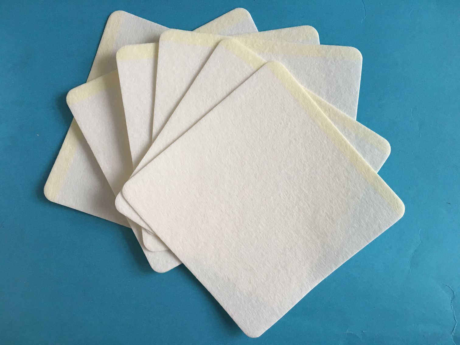 无纺布膏药裸贴厂家